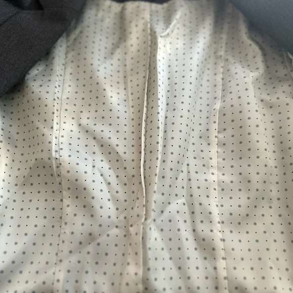 H&M Gray One Button Two Pocket Blazer Size 8 - Picture 7 of 7